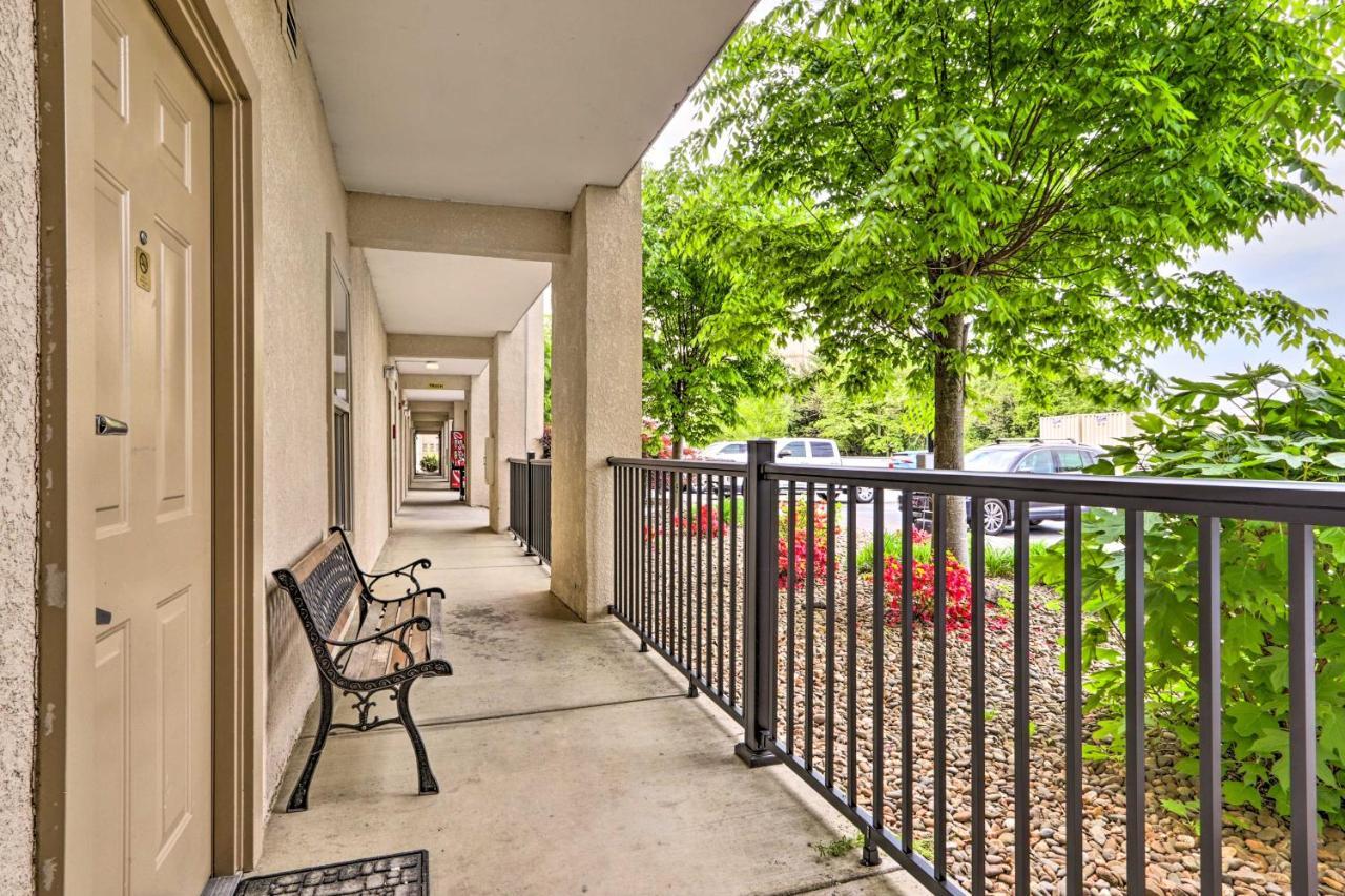 Downtown Pigeon Forge Condo With Pool Access! 外观 照片